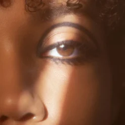 MÁDARA Deep Matter Volumen Wimperntusche 6 ml-Madara New