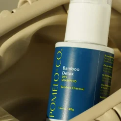 +Co. Bamboo Detox Trockenshampoo dunkel 48 g-Pomélo