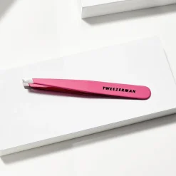 Schräge Pinzette in Pretty in Pink-Tweezerman
